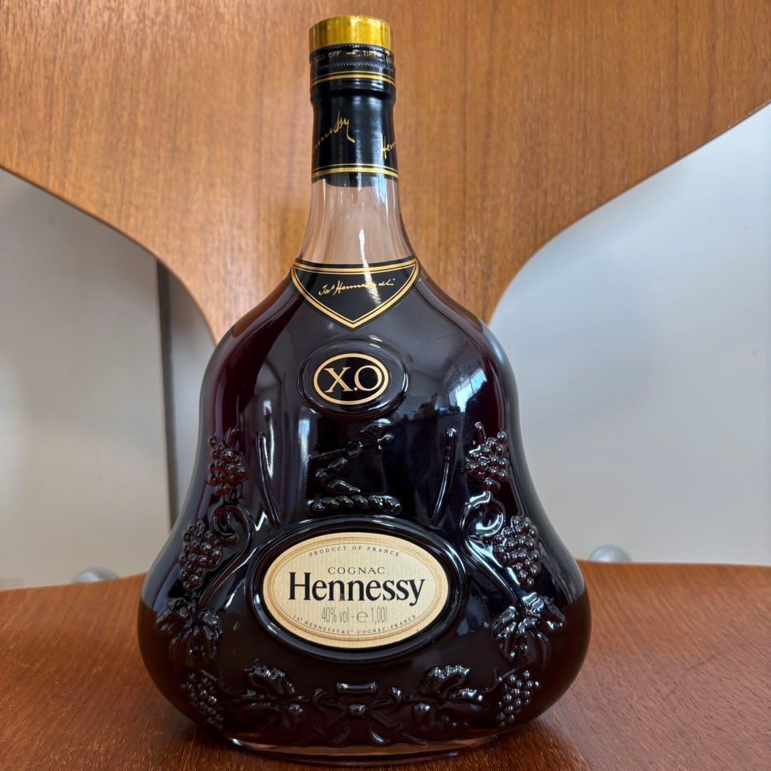 希少品　ヘネシーＸＯ　1000m l 金キャップ箱付　未開封保管品 al37