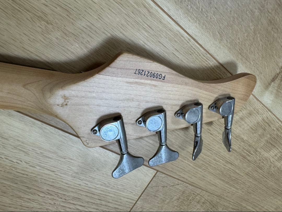 FERNANDES エレキベース PJタイプ 4弦 クリーム系 現状品