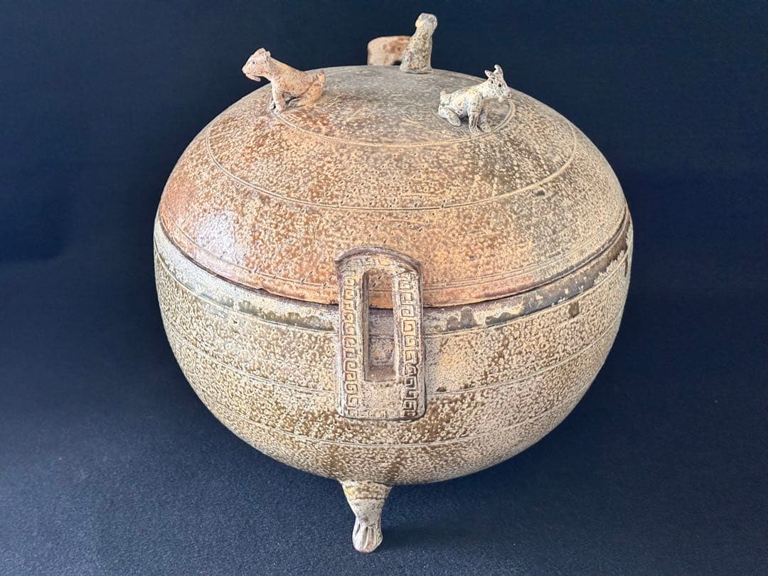 中国美術 灰陶緑釉 三足蓋付三獣摘 鼎 直径35cm 細密細工 古美術