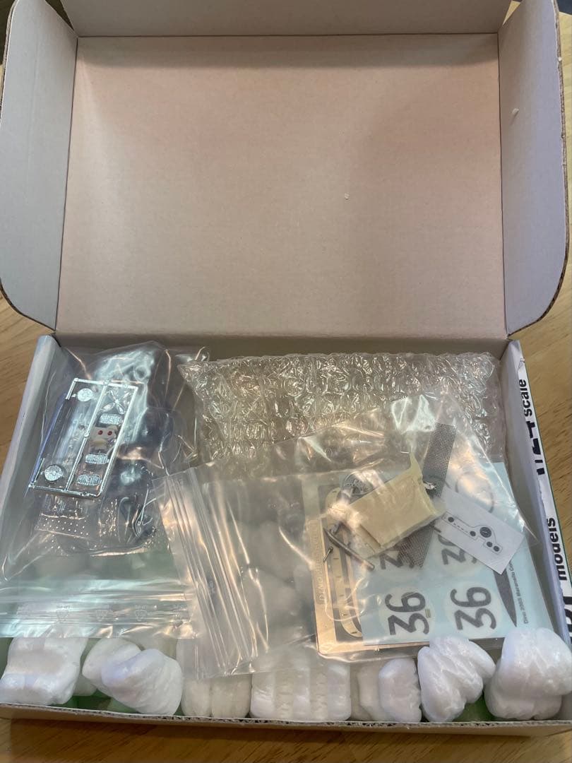 DDP models Dino 206 S 1/24スケール レジンキット