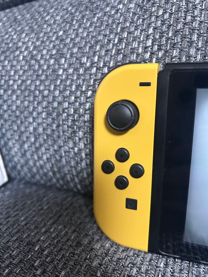 Nintendo Switch ポケモンイーブイ・ピカチュウデザイン 本体