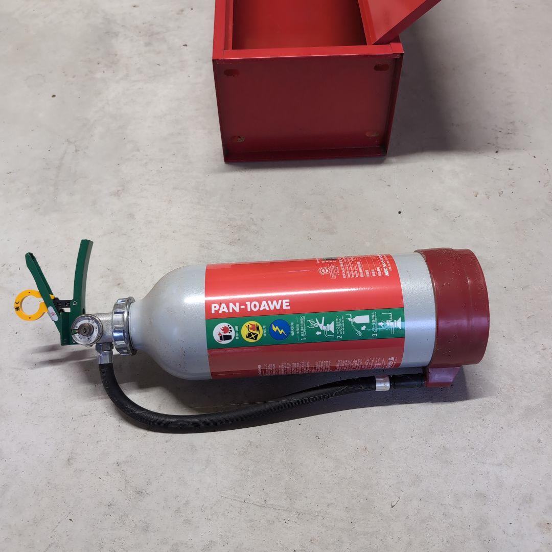 アルミニウム製粉末消化器蓄圧式収納ボックス付