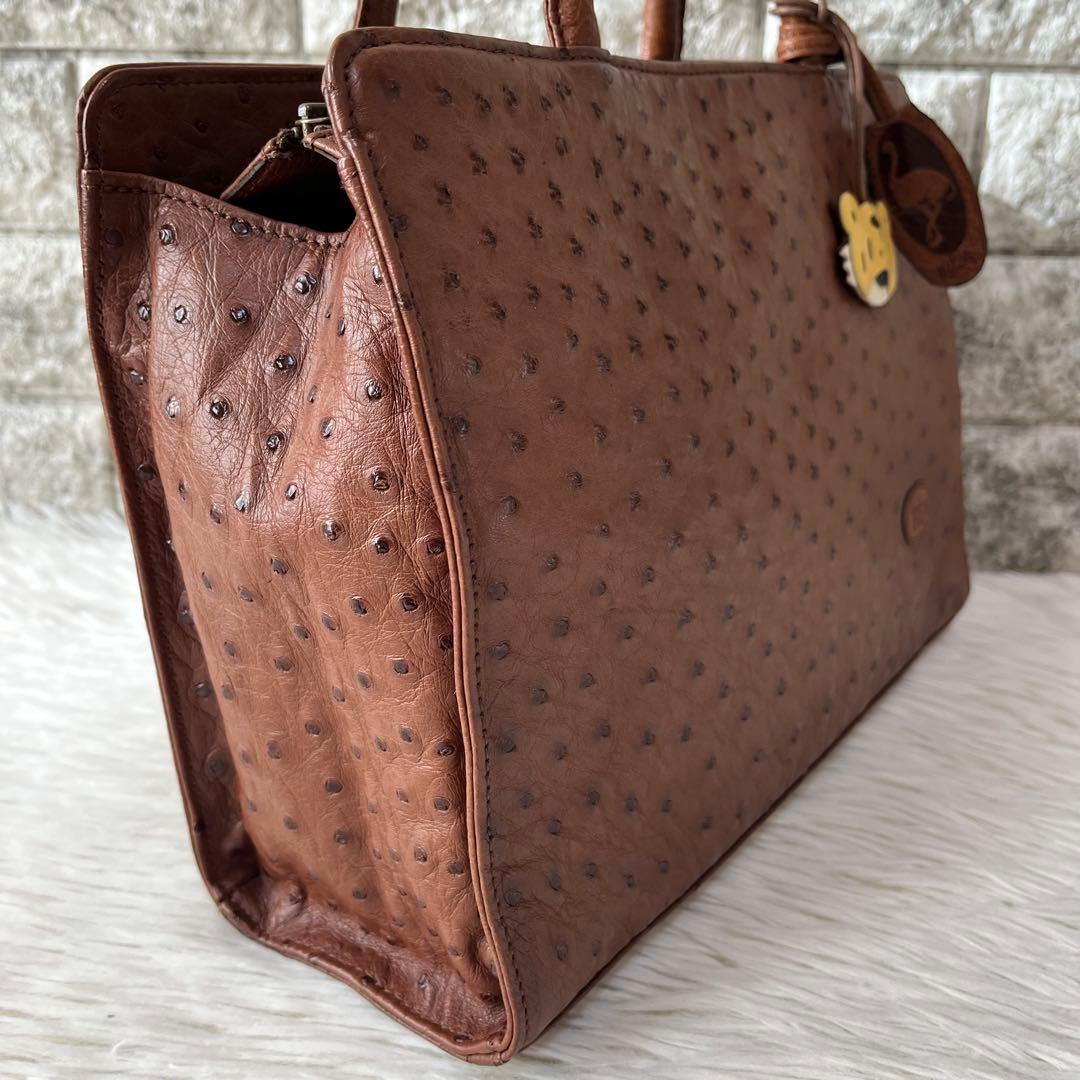 【新品未使用】イビサ　とらチャーム付き　オーストリッチ　ハンドバッグ