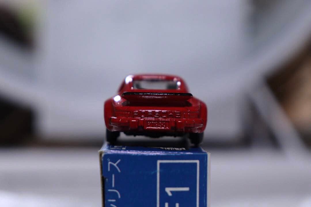 日本製　トミカ　外国車シリーズ　ポルシェ　930 ターボ　F1 西ドイツ車