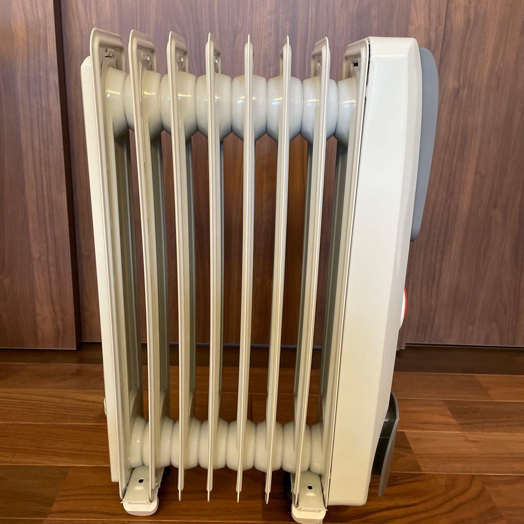 週末タイムセール！　デロンギ　オイルヒーター　H770812EFSN-GY