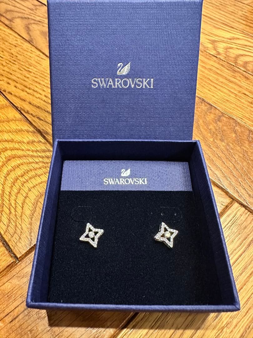 swarovski/スワロフスキー/ピアス/両耳/スター/星型