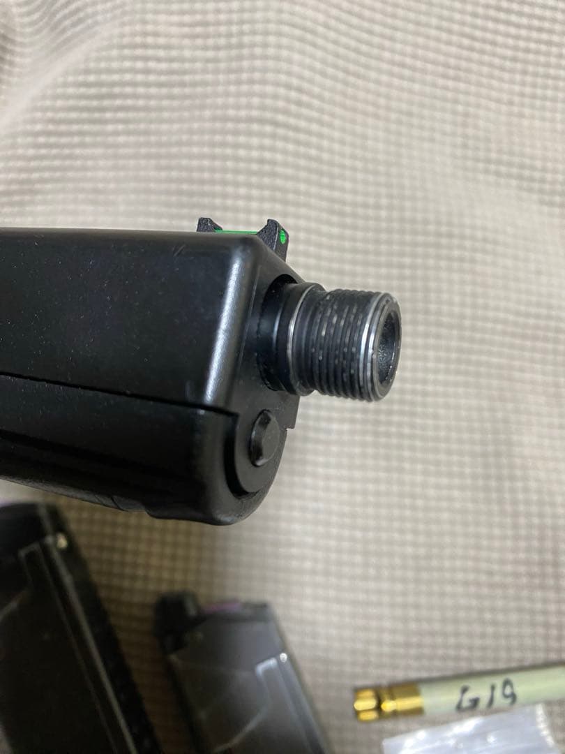 東京マルイGlock 19 ガスハンドガンマガジン2個付き