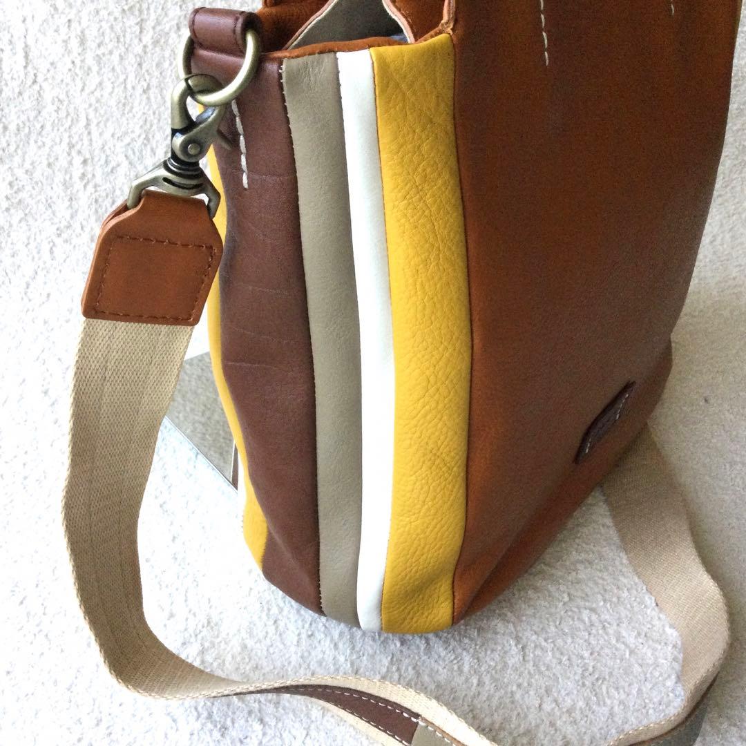 美品　現行品　Dakota ダコタ　リンド2way ショルダーバッグ