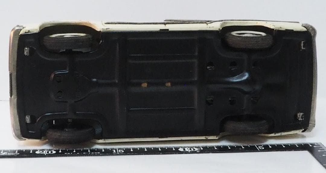 イチコー【日野コンテッサ 赤/白】フリクション当時物ブリキ製ミニカー自動車 箱無