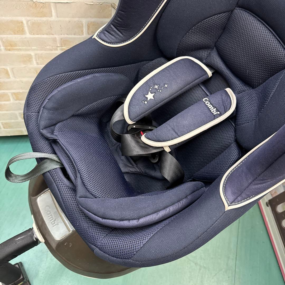コンビ　クルムーヴ　シンプルライト　チャイルドシート 回転式　新生児から