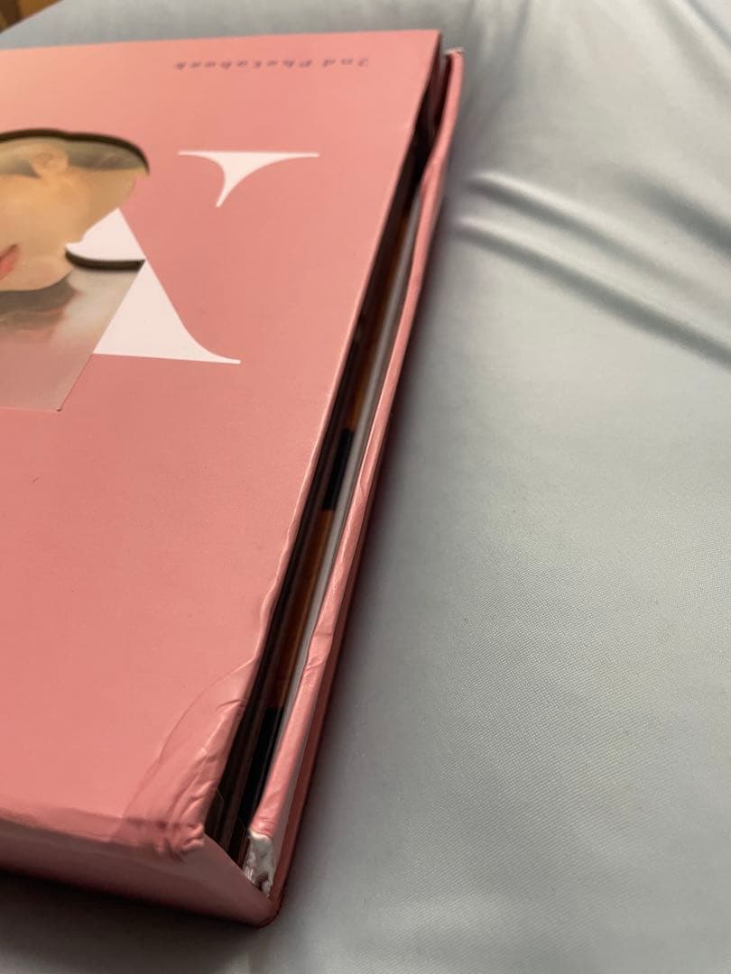 タレント・お笑い芸人 ZeeNuNew 2nd photobook be closer