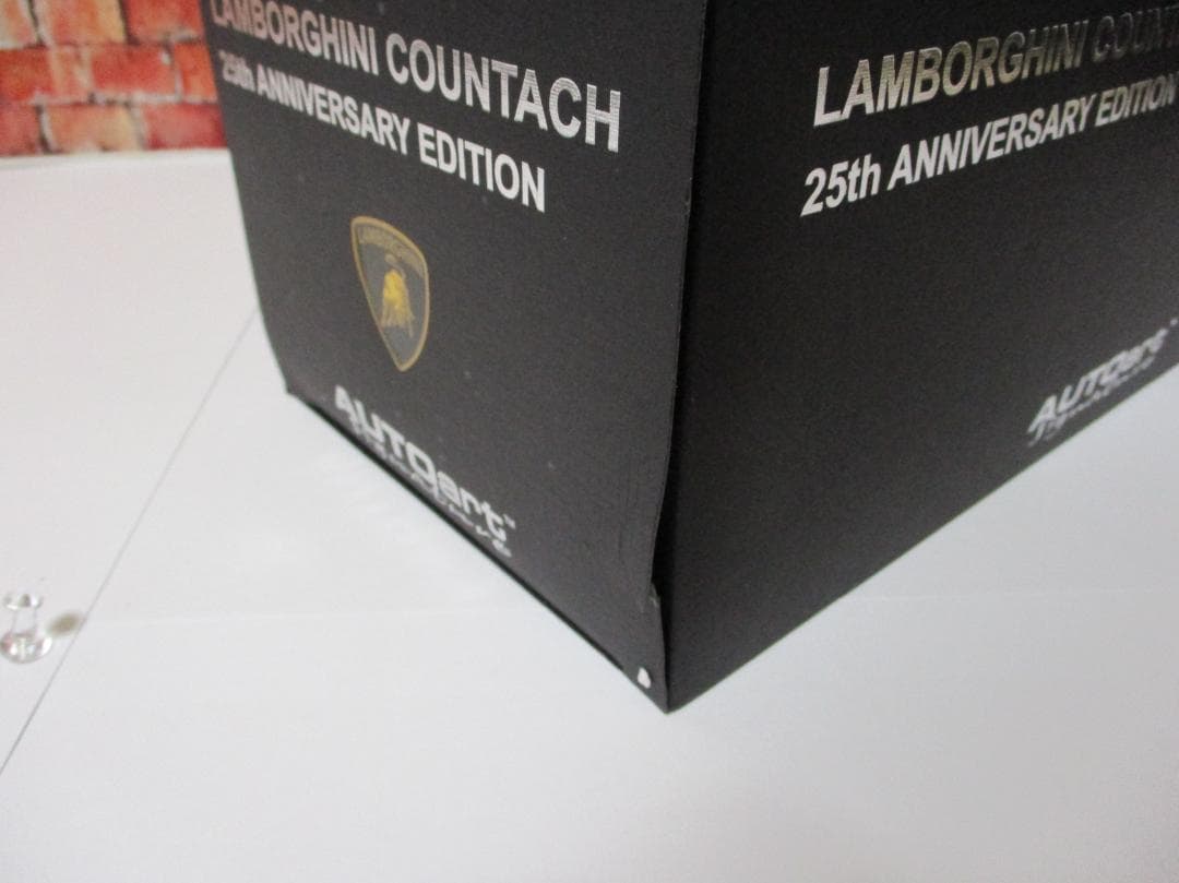 オートアート　1/18 ランボルギーニカウンタック 25th アニバーサリー