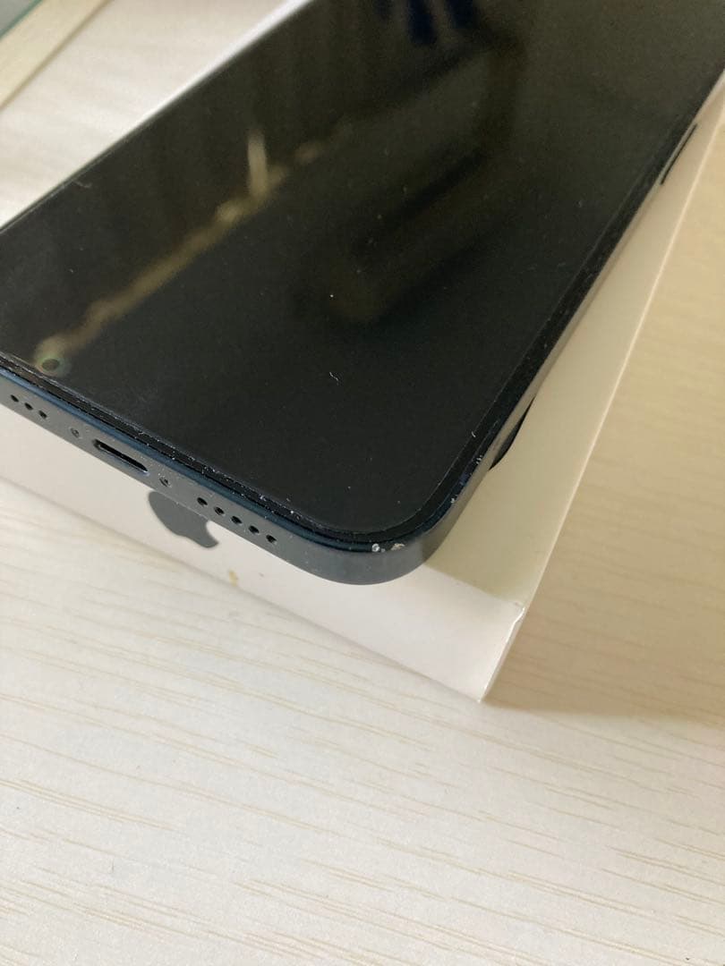 M*o様 iPhone13 128GB SIMフリー 箱、付属品あり