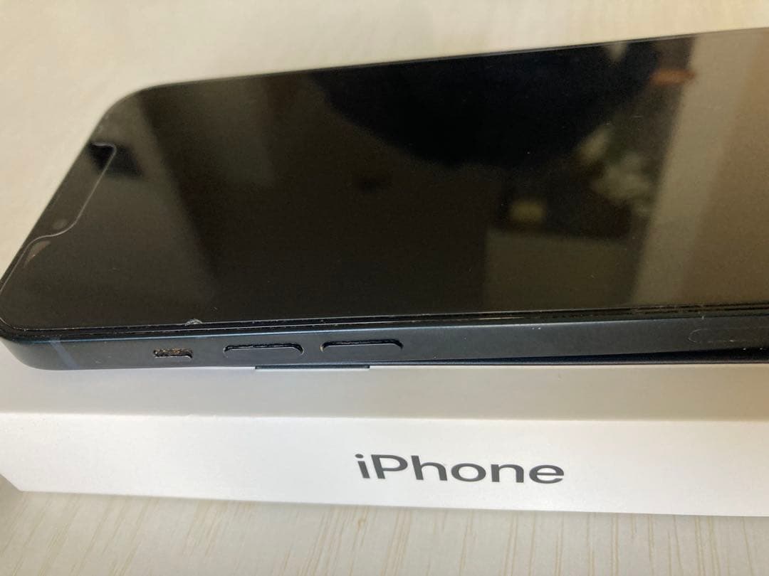 M*o様 iPhone13 128GB SIMフリー 箱、付属品あり