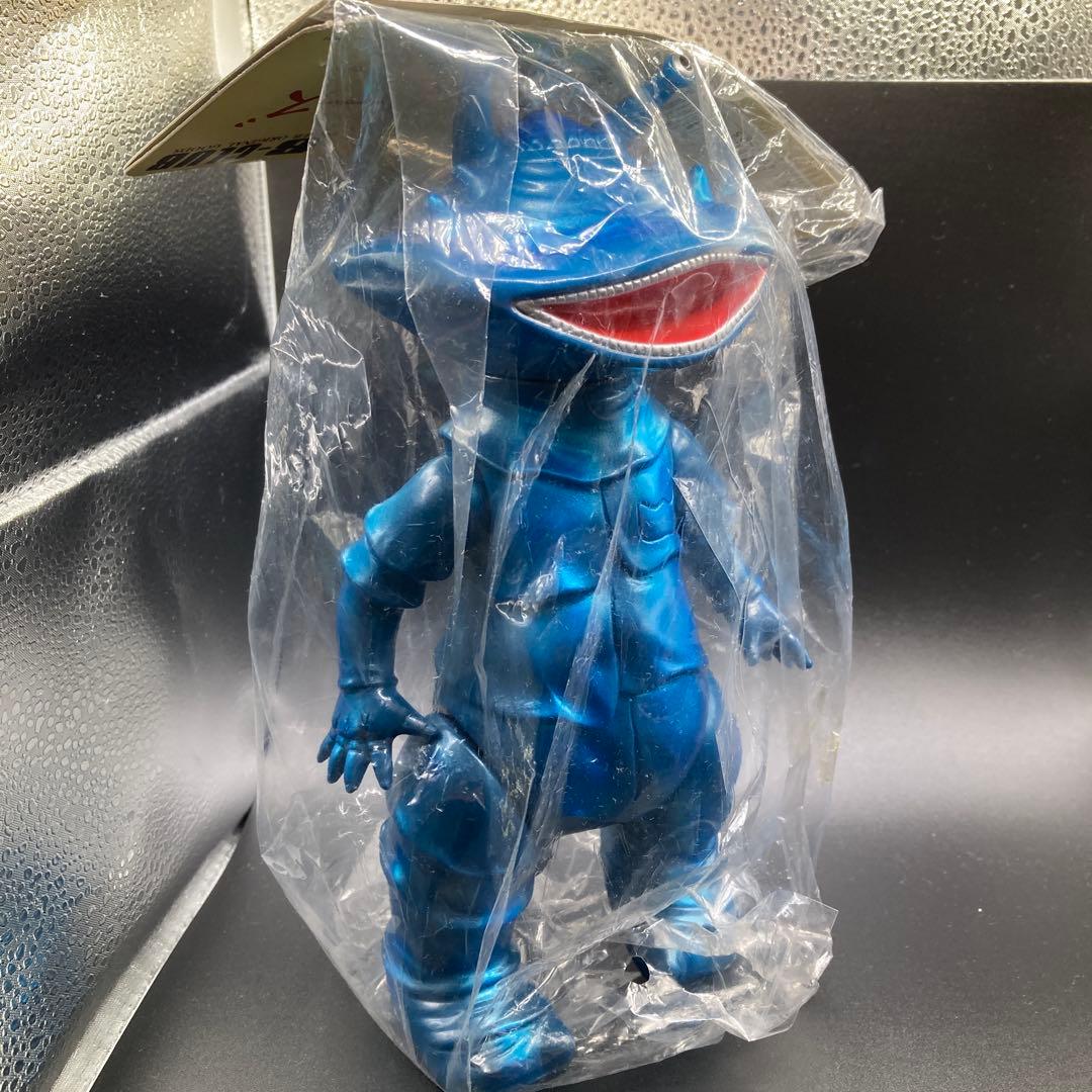 最終価格♡新品　未開封♡ブルマァク怪獣シリーズ 青いカネゴン　約23㎝