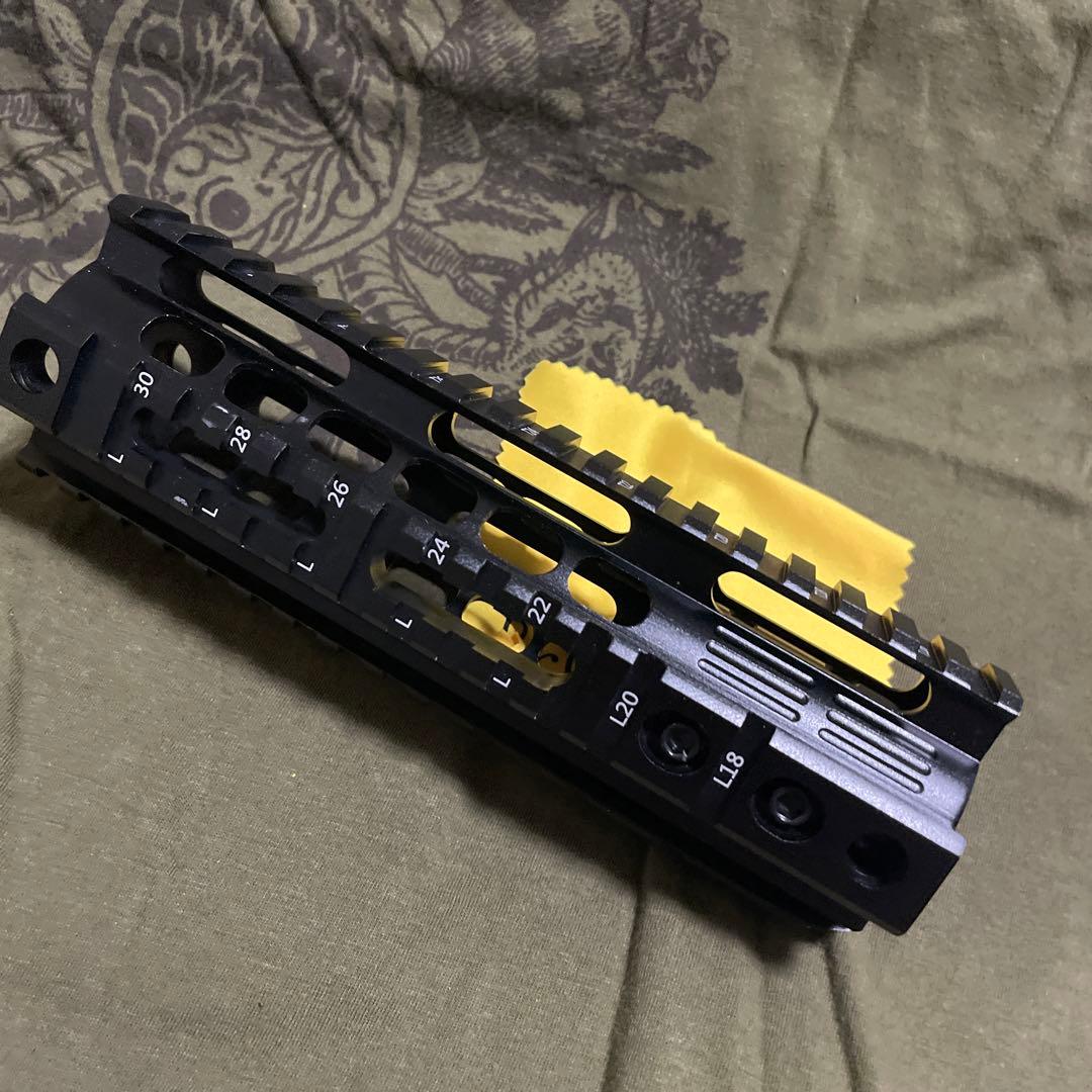 ハンドガード 7インチ ブラック