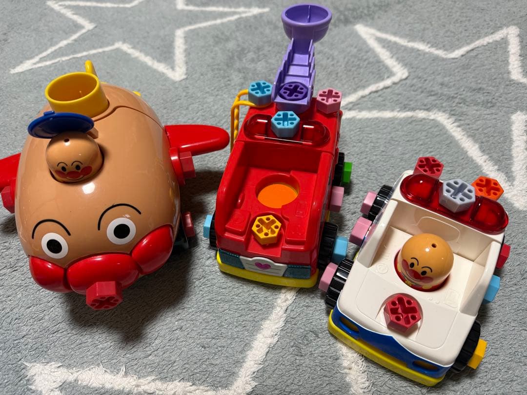 アンパンマンネジネジセット売りです