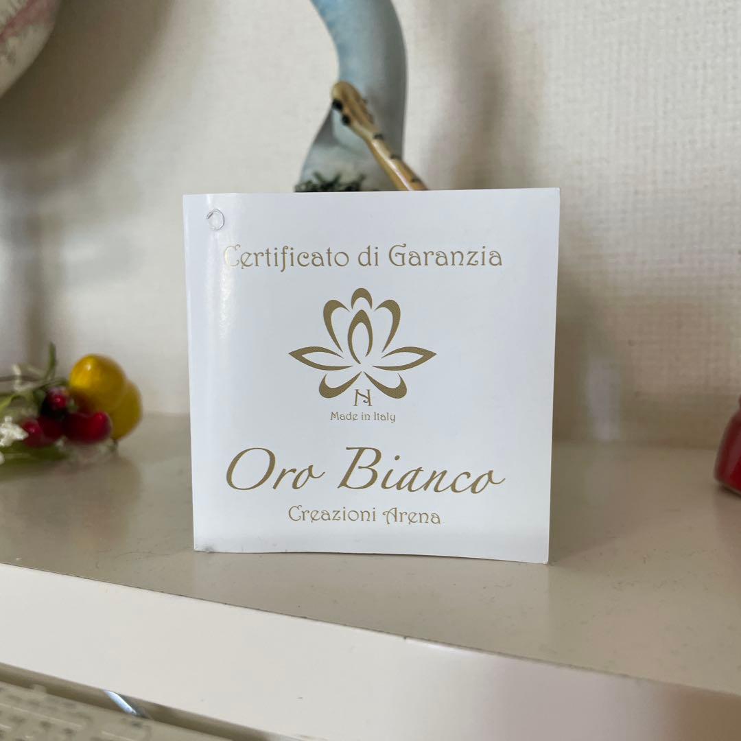 青と黒の楽器装飾陶器