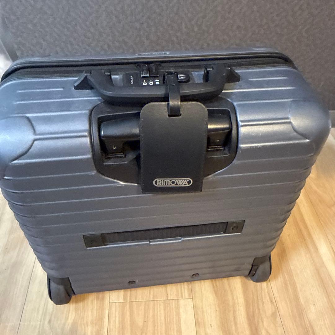 RIMOWA グレー 中型キャリーケース