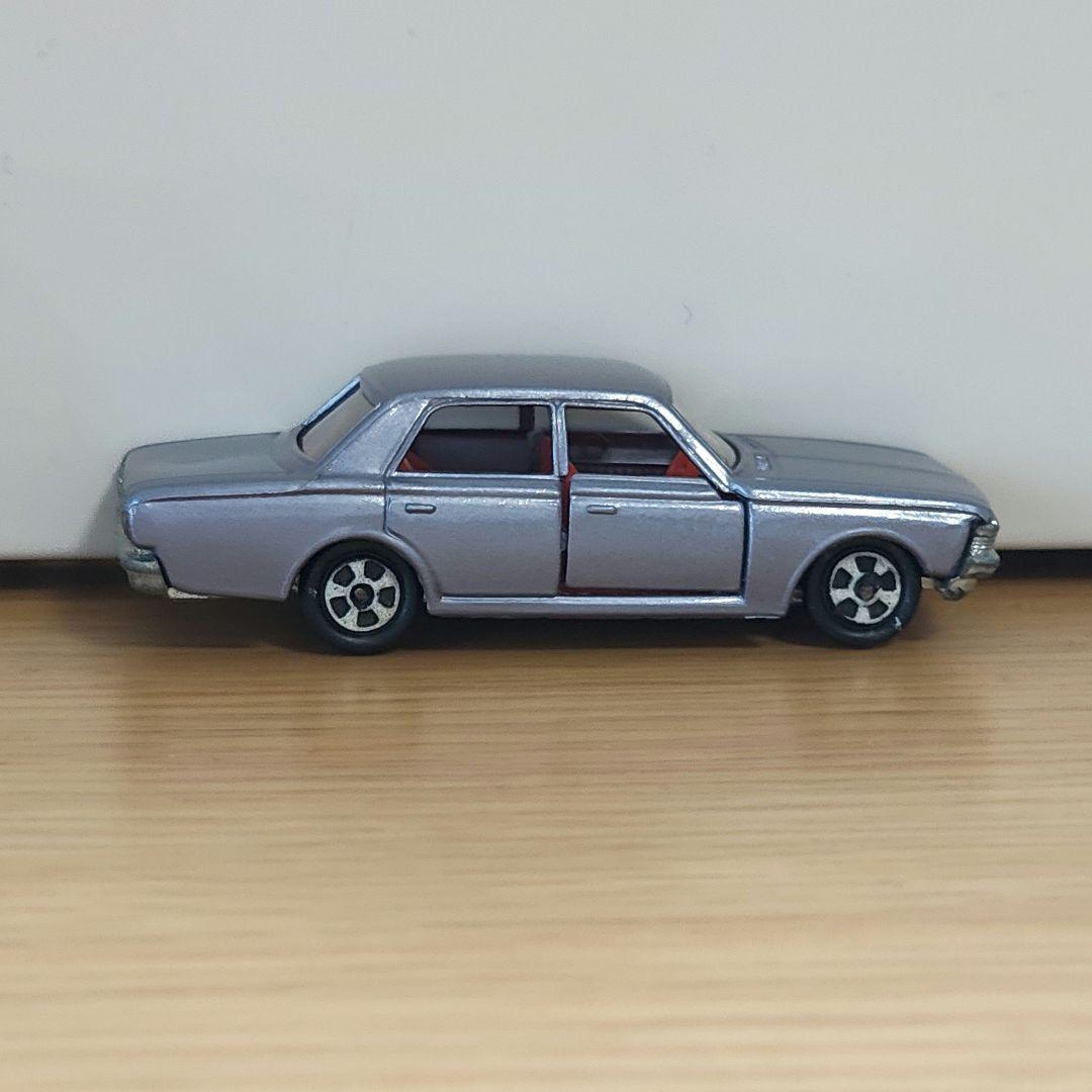 TOMICA　トミカ　クラウンDX　メタブルー　赤シート