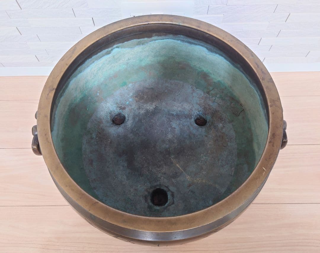 古銅　時代物　梅銀象嵌　瓶掛　大火鉢