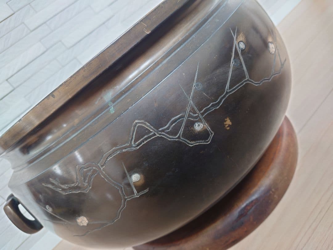 古銅　時代物　梅銀象嵌　瓶掛　大火鉢