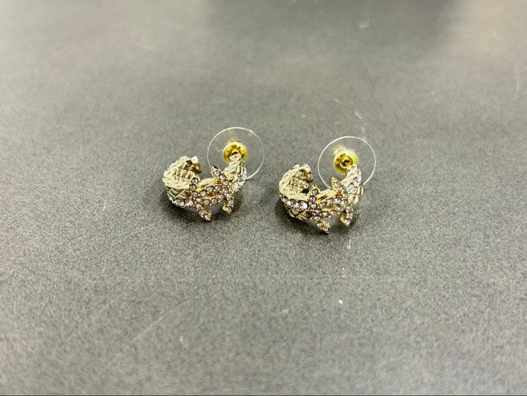 シャネル　ココマーク　ピアス　ゴールド　B22S