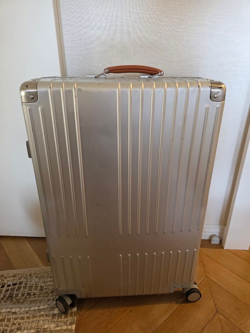 イノベーター　アルミ　スーツケース　70l
