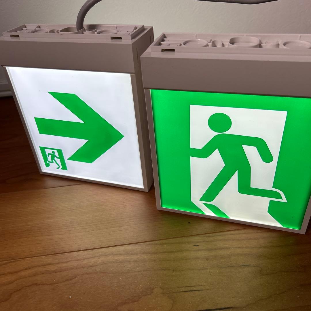 Panasonic パナソニック　コンパクトスクエア　通路誘導灯　C級　防災