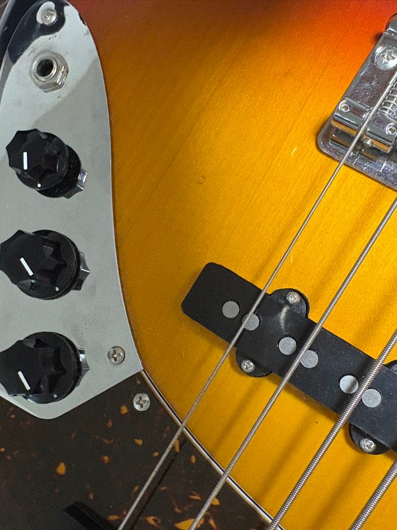 HISTORY ジャズベース　サンバースト　ケース付き