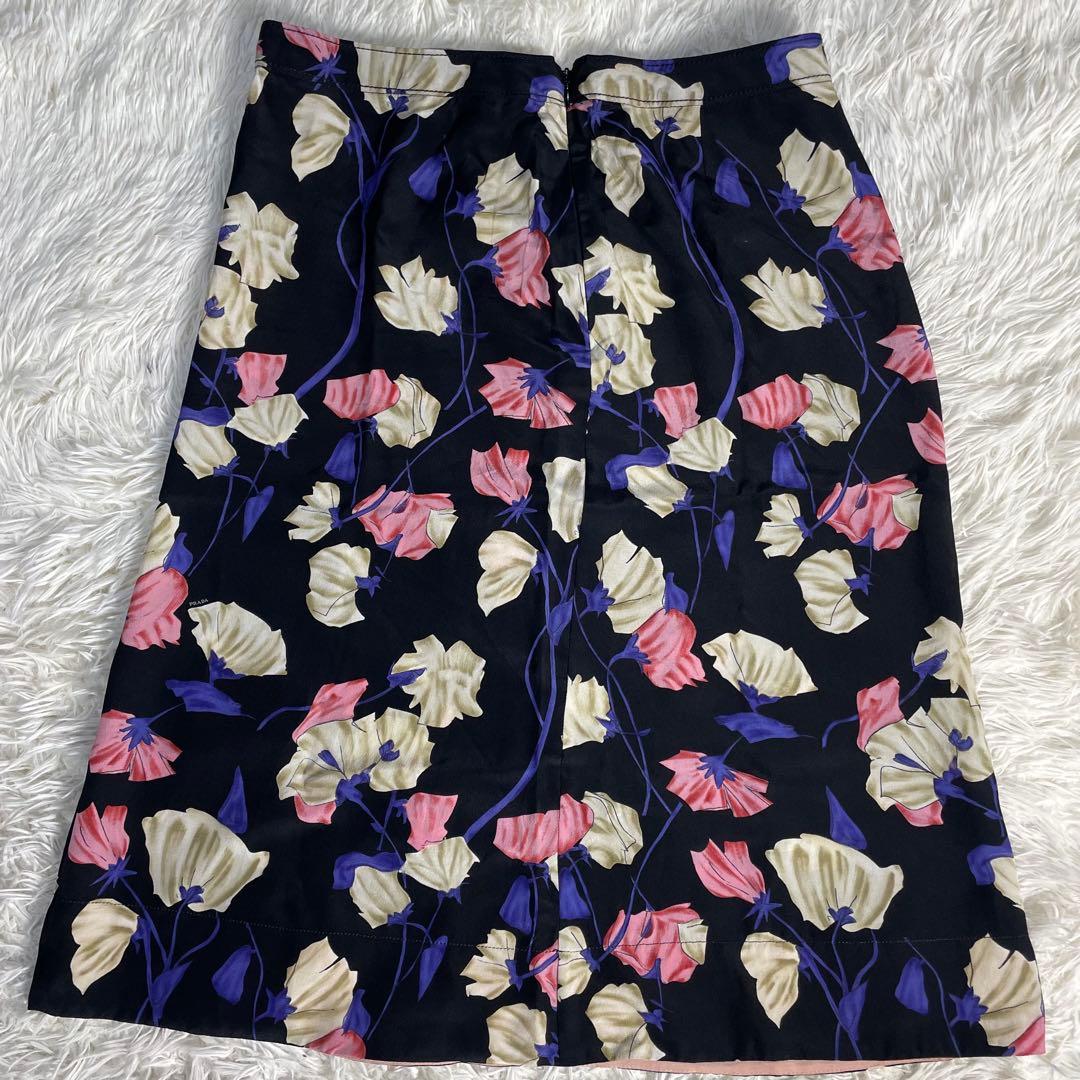 プラダ　PRADA 花柄　スカート　ひざ丈　レディース　42サイズ