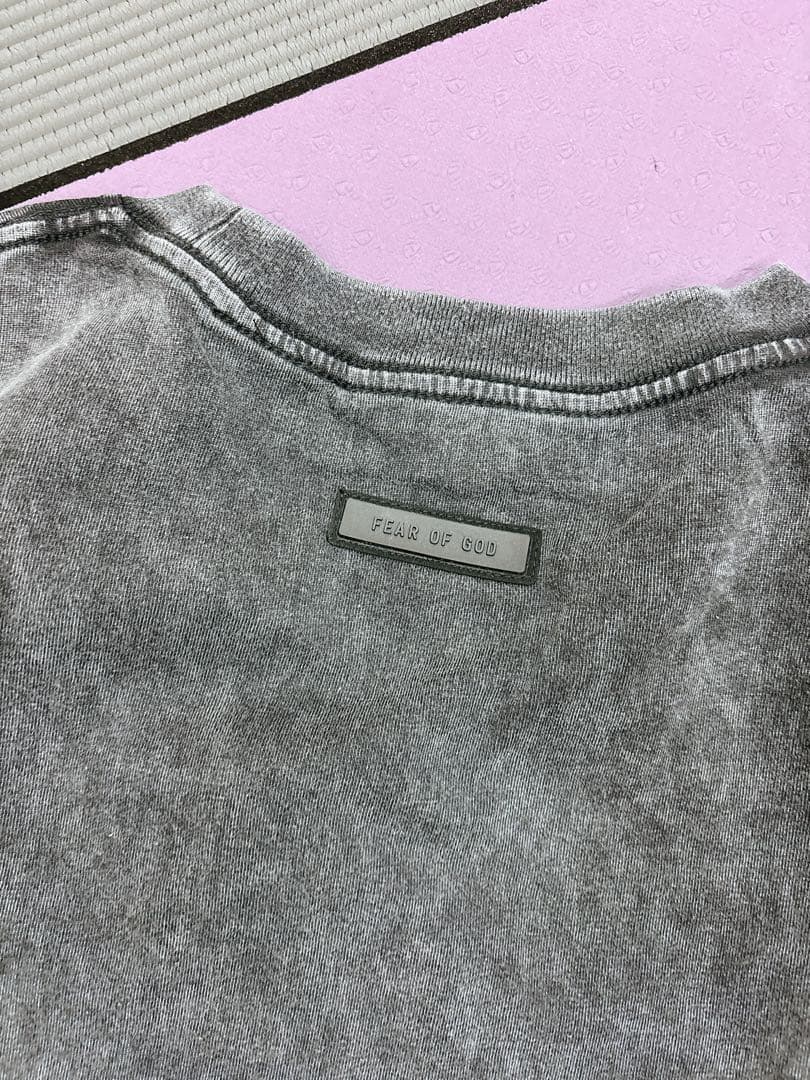 【ESSENTIALS】FEAR OF GOD フィア オブ ゴッド Tシャツ