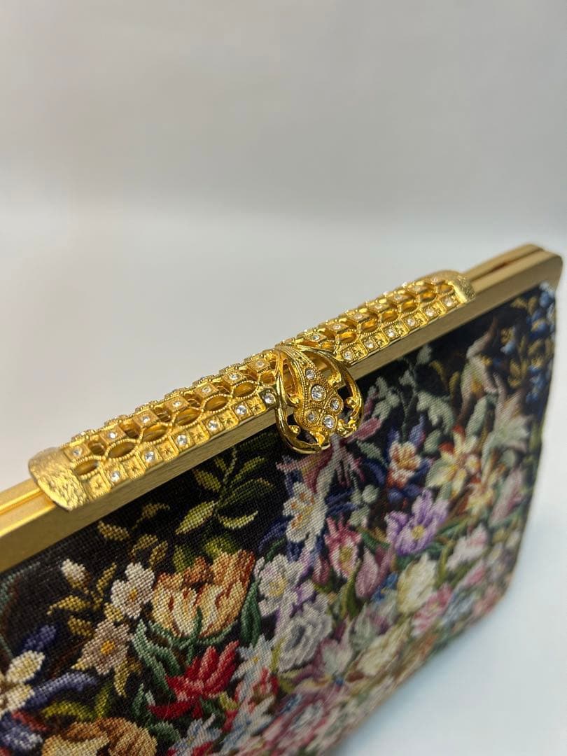 新品未使用　プチポアン刺繍　パーティーバック　フラワー2