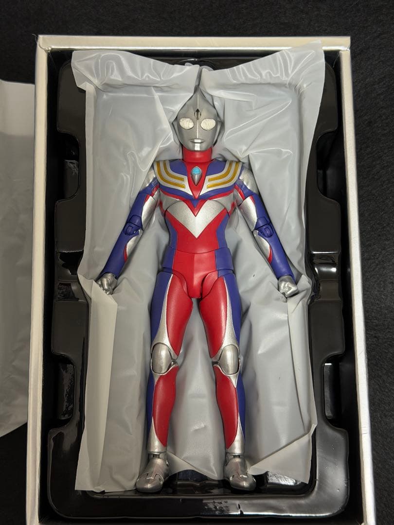 S.H.フィギュアーツ (真骨彫製法)ウルトラマンティガ マルチタイプ 再販品