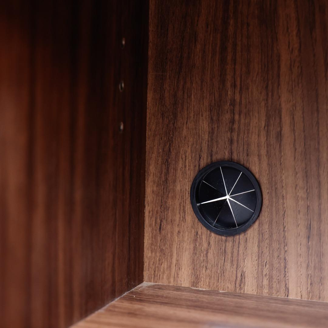 無印良品　木製キャビネット　木扉　ウォールナット材突板　磯野タマさま専用