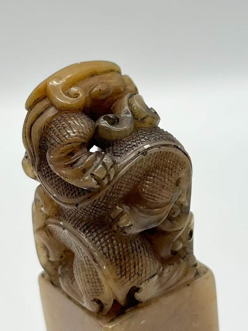 清時代 芙蓉寿山石印　瑞獸鈕 鄧石如印 名人印　印文【鄧石如印】(F-246)