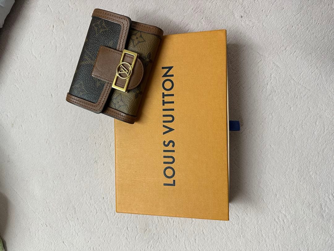LOUIS VUITTON ルイヴィトン ドーフィーヌ モノグラム 三つ折財布