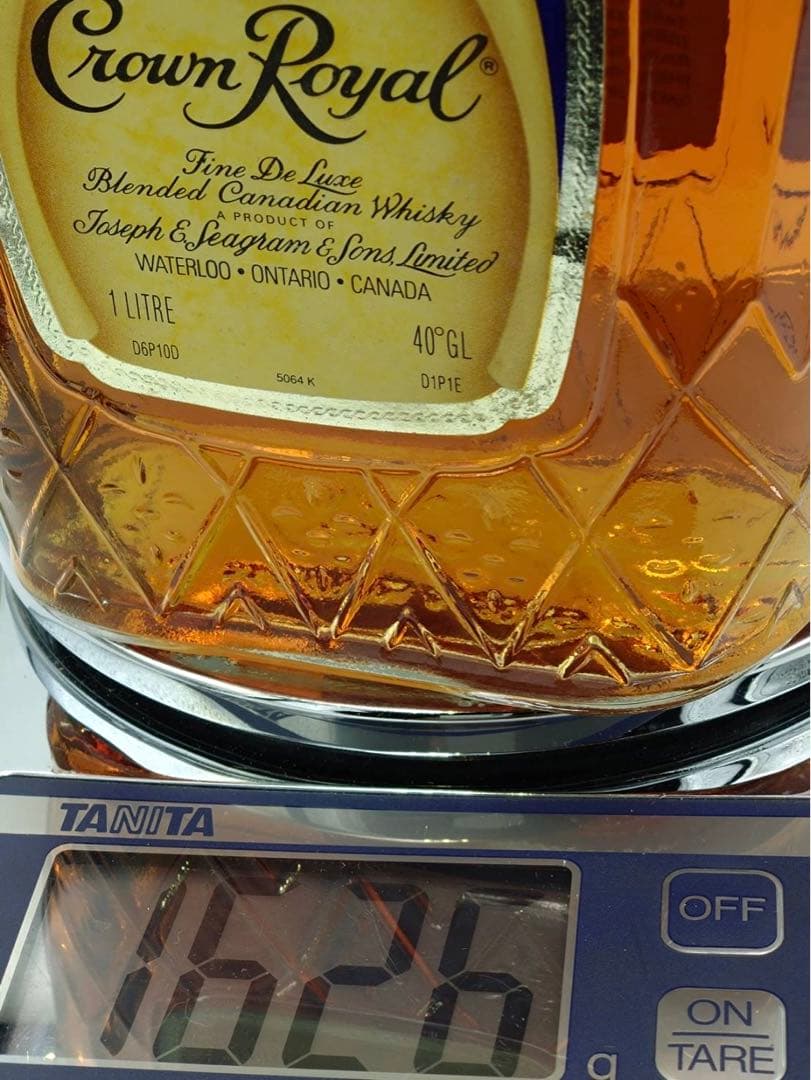 Crown  カナディアンウイスキー 1L 40%