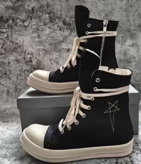 ハイカットスニーカー 黒 ジッパー付き