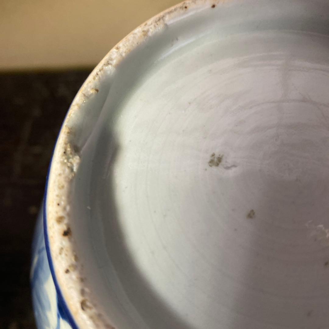 古伊万里　白抜き牡丹文壺