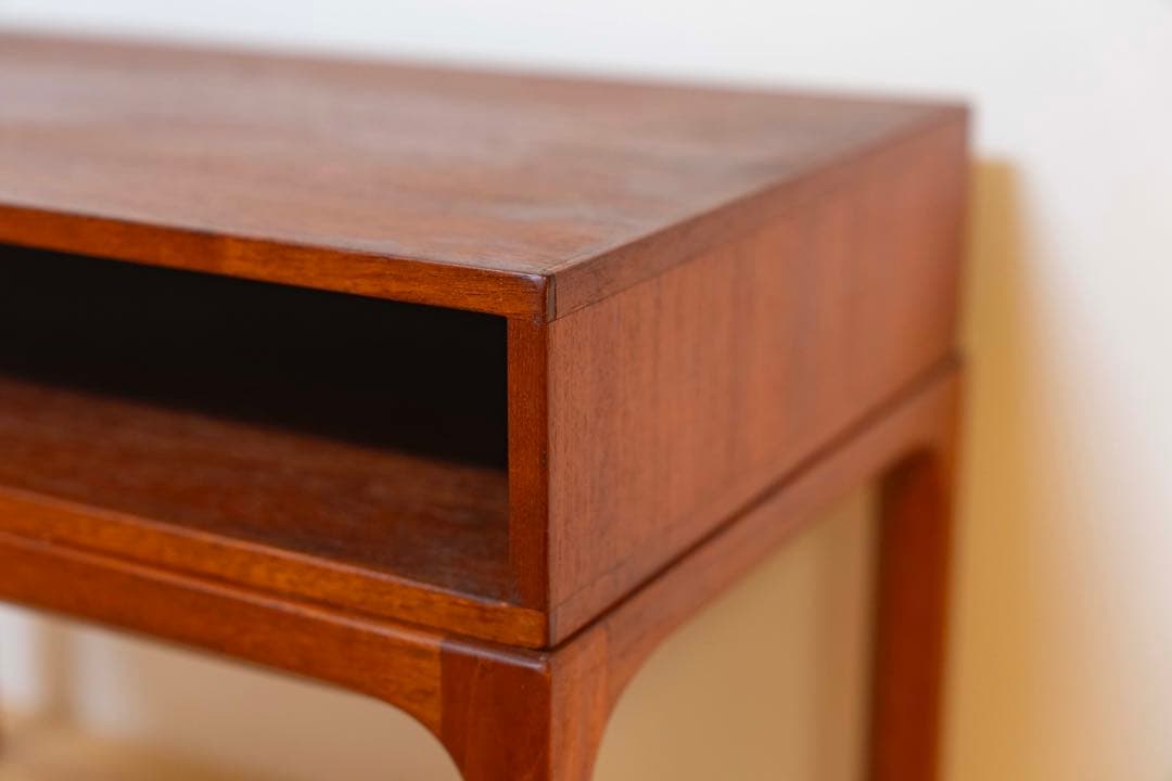 Aksel Kjersgaard カイクリスチャンセン　サイドテーブル　俵屋旅館