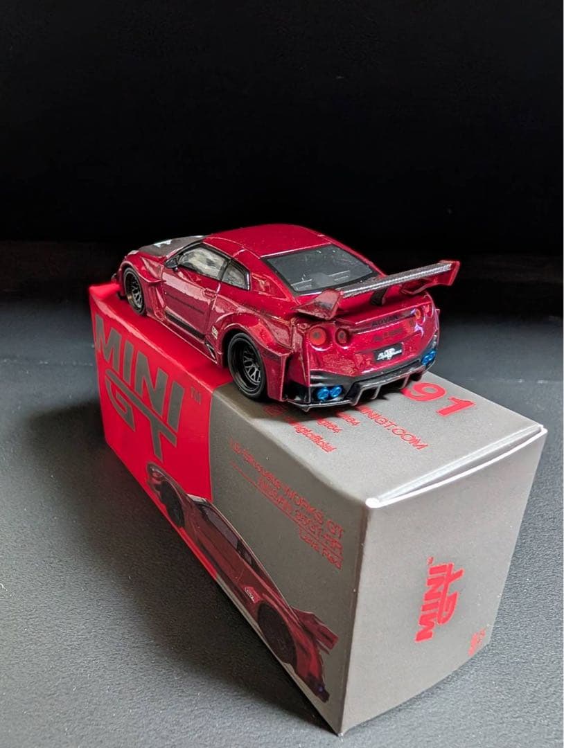 MINIGT 1/64ミニカー LB- Silhoueue WORKS GT