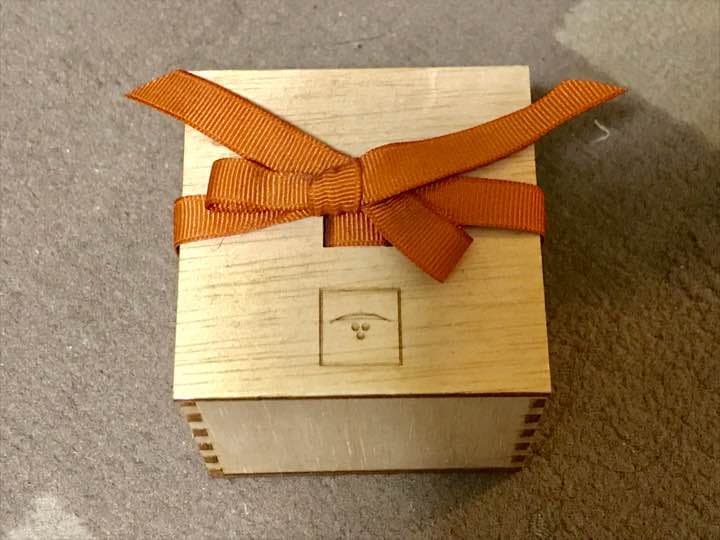 台湾製 柿型の置物