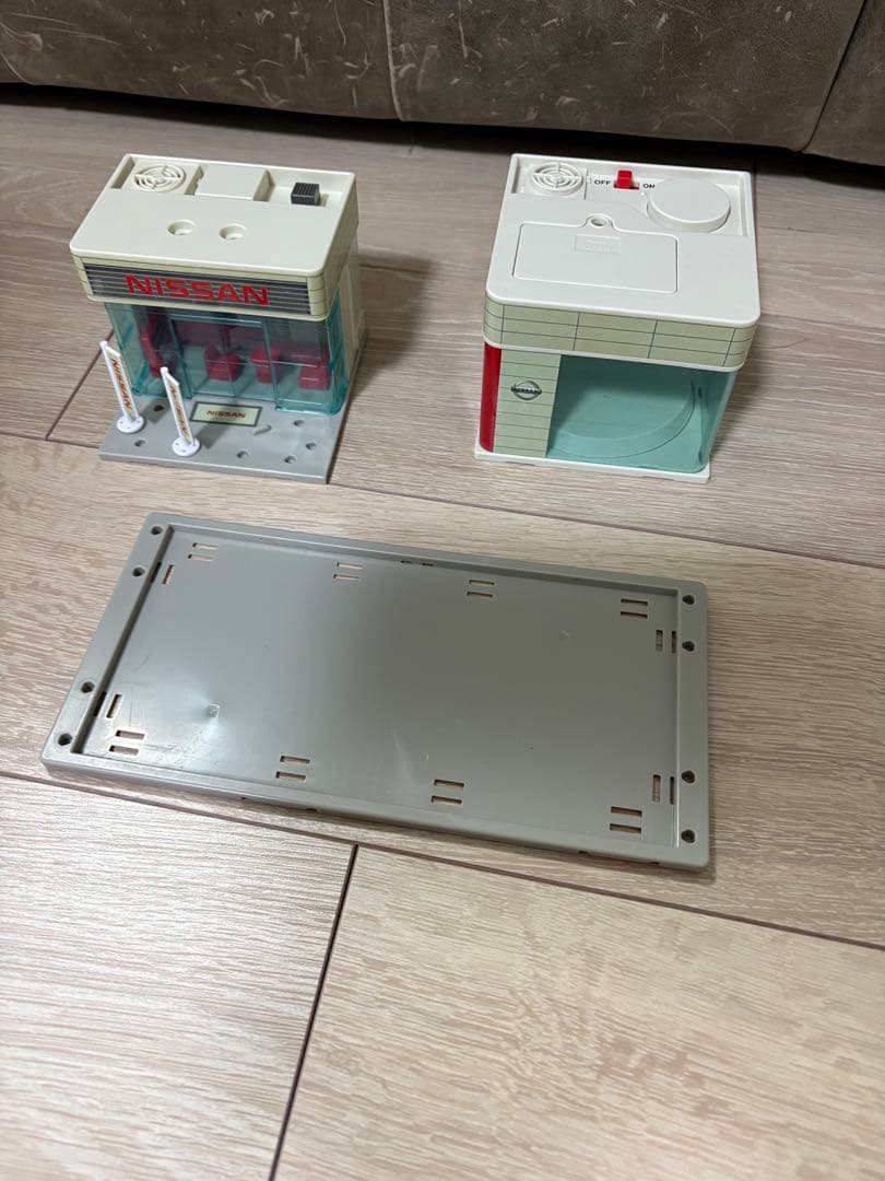 参考画像　トミカ　日産