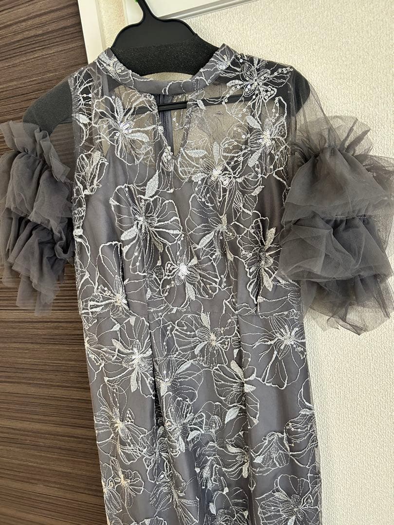 niana パーティードレス　スパンコール刺繍レース