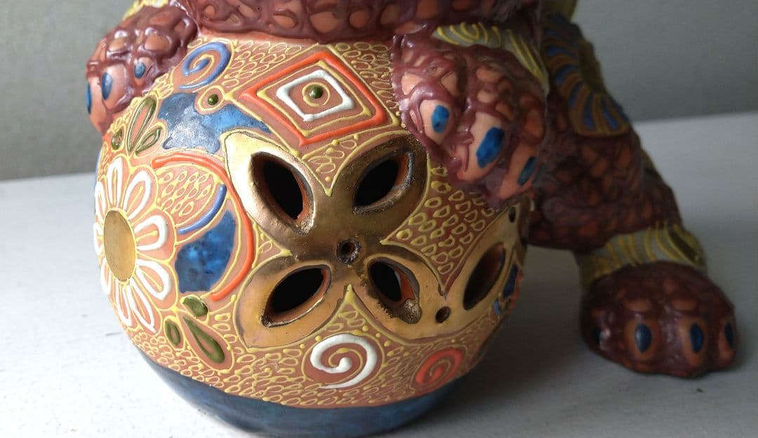 唐獅子    陶器置物  ②