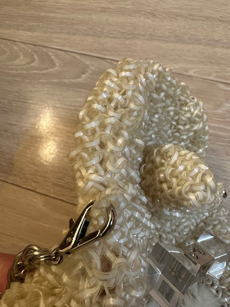 アンテプリマ　アイボリー ペンギン型 パーティーバッグ