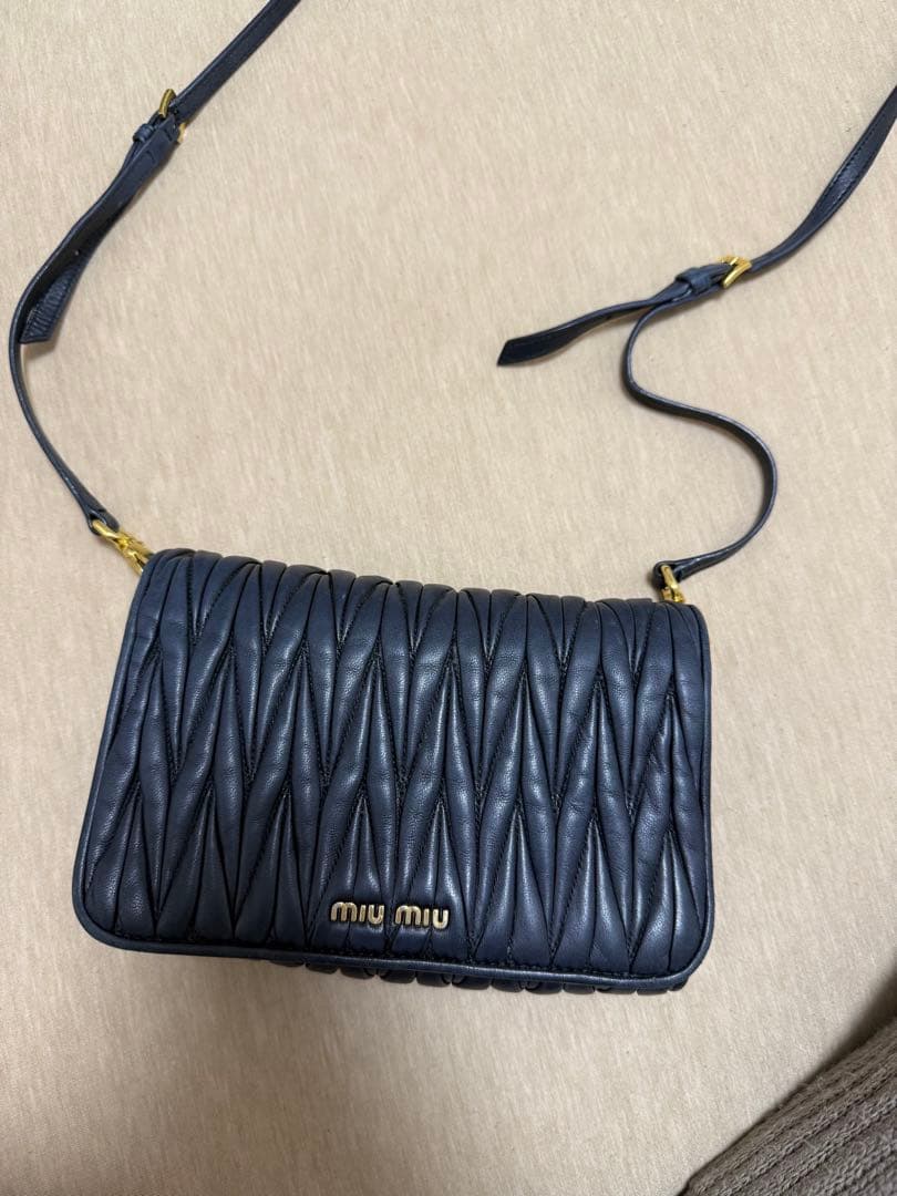miu miu ショルダーバッグ