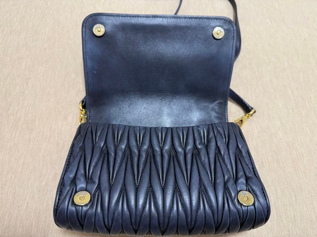miu miu ショルダーバッグ