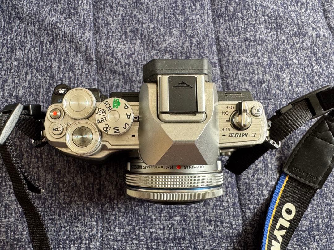 Olympus E-M10 Mark Ⅲ 一眼レフカメラ